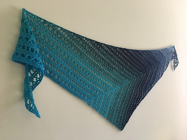 Diving Deep Shawl - Image 2