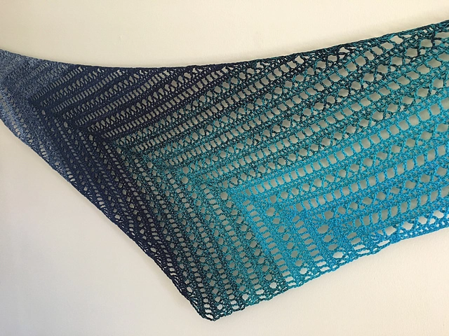 Diving Deep Shawl - Image 4