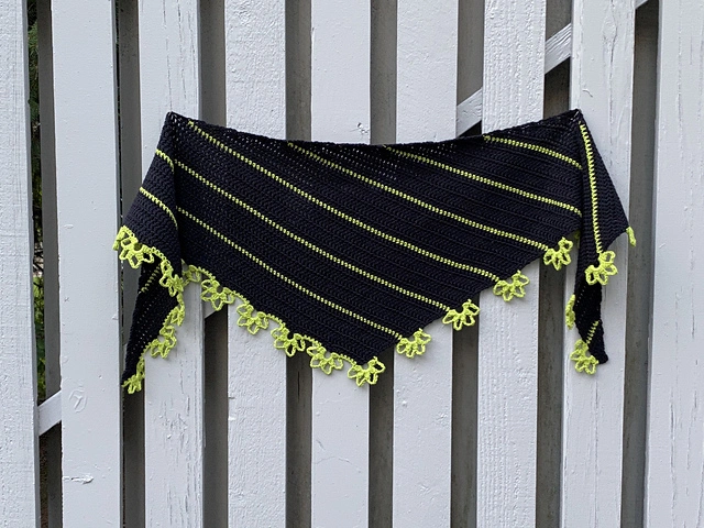 Flower Stripe Shawl