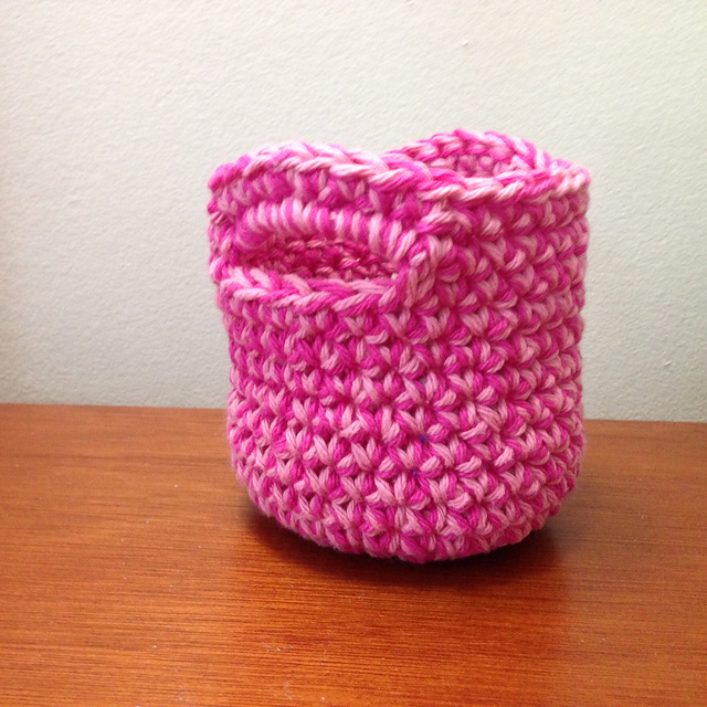 /images/mini_crochet_basket_medium2.jpg