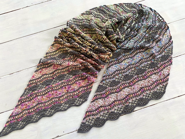 Polychromatic Shawl - Image 4
