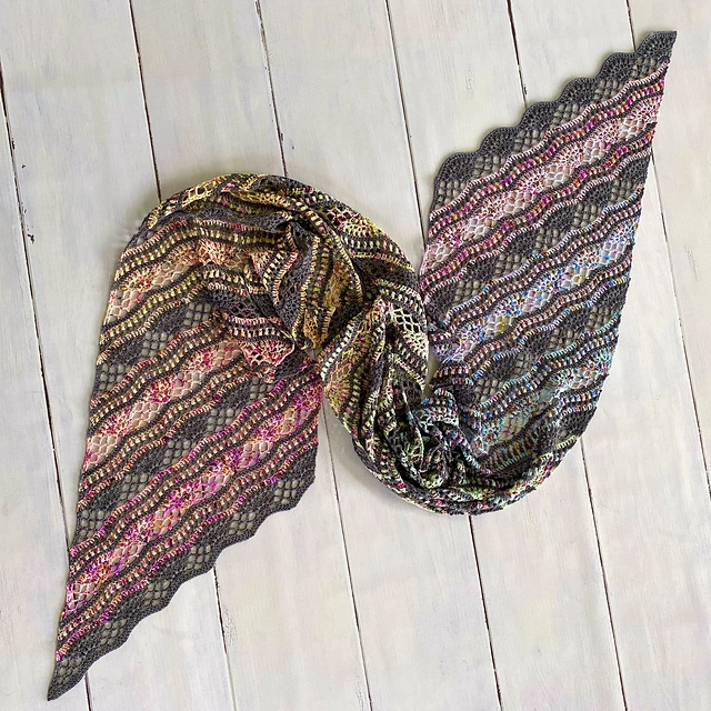 Polychromatic Shawl - Image 5