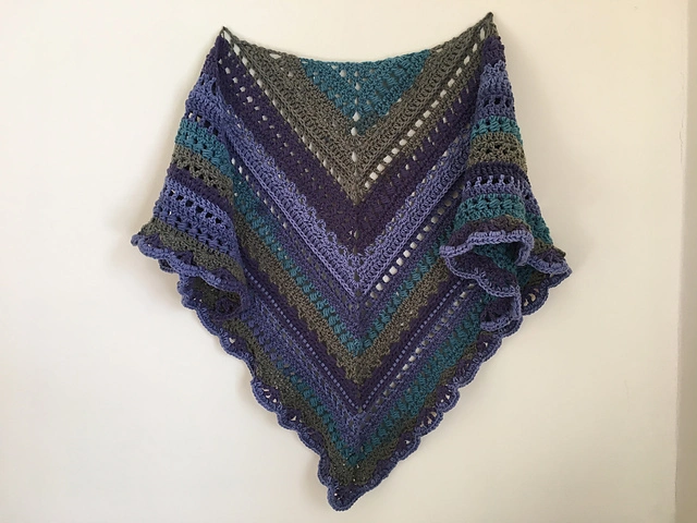 Winterberry Shawl - Image 5
